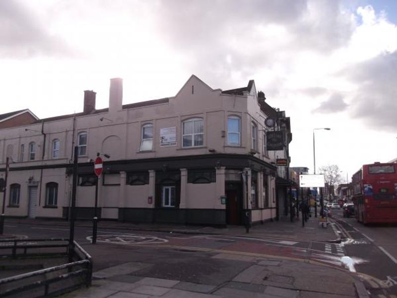 William the Conqueror London E12 Feb 2014. (Pub, External). Published on 06-04-2014