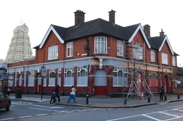 Avenue London E12. (Pub, External). Published on 04-11-2013