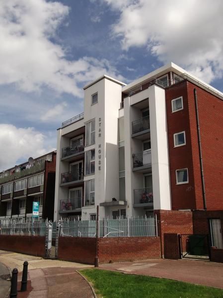 Star London E12 what it is now. (Pub, External). Published on 04-11-2013