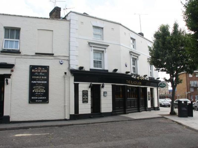 Black Lion London E13. (Pub, External). Published on 05-11-2013