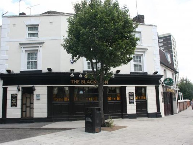 Black Lion London E13. (Pub, External). Published on 05-11-2013