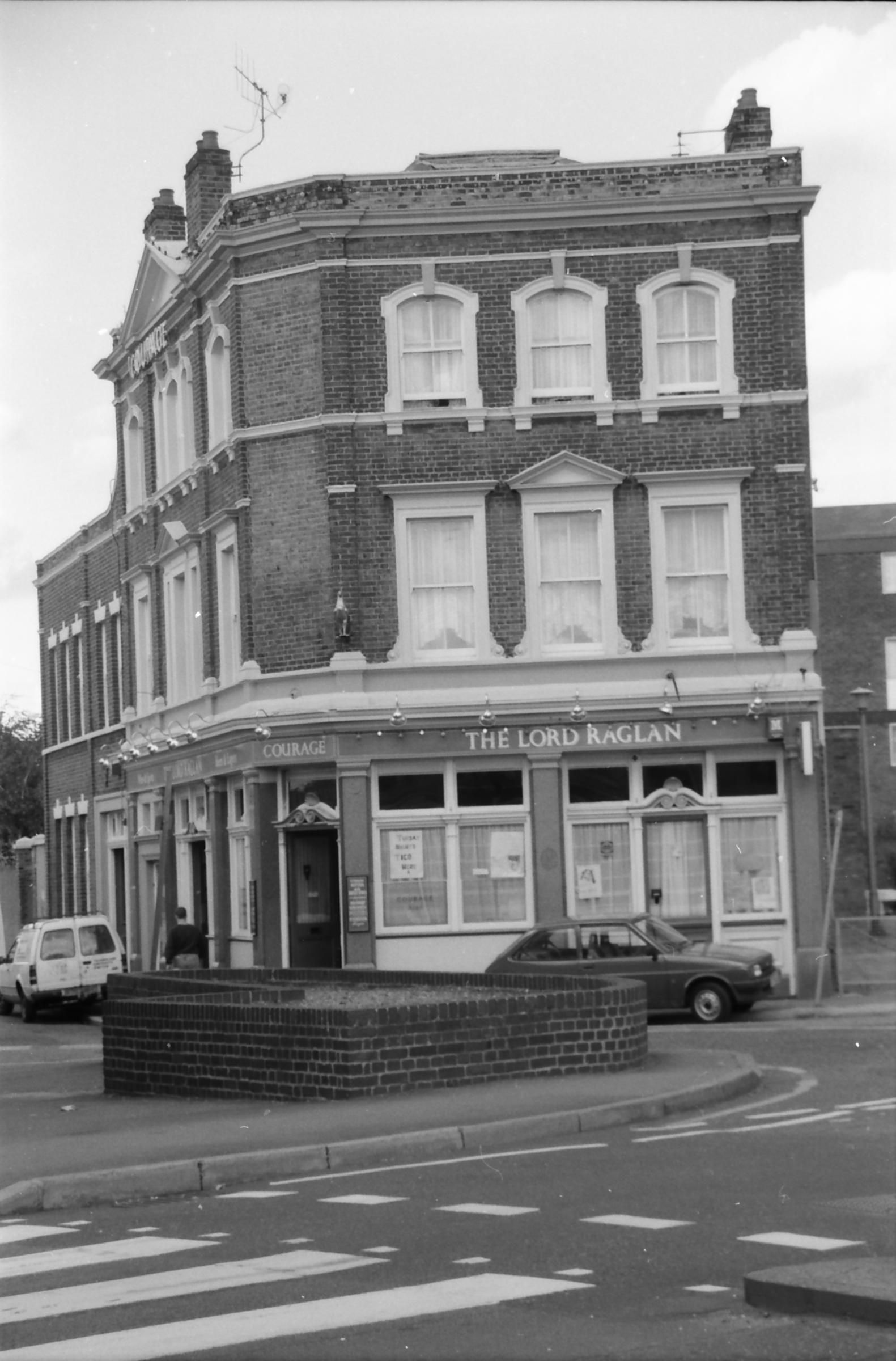 Lord Raglan London E13 taken in Sept 1988.. (Pub, External, Key). Published on 06-10-2018