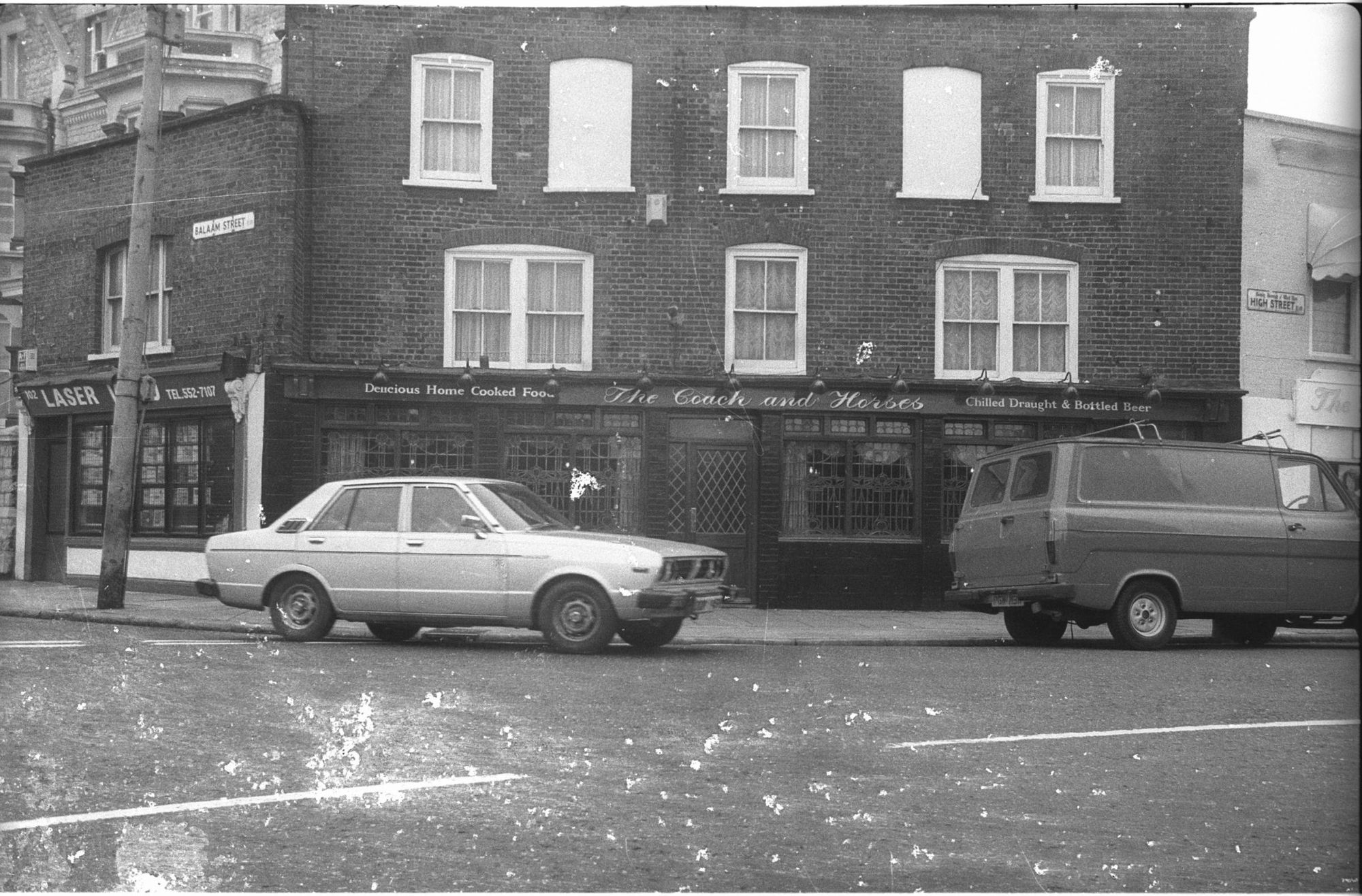Coach & Horses London E13 taken in July 1985.. (Pub, External). Published on 06-10-2018