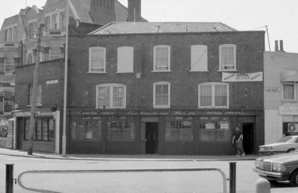 Coach & Horses London E13 taken in 1987.. (Pub, Key). Published on 20-05-2016