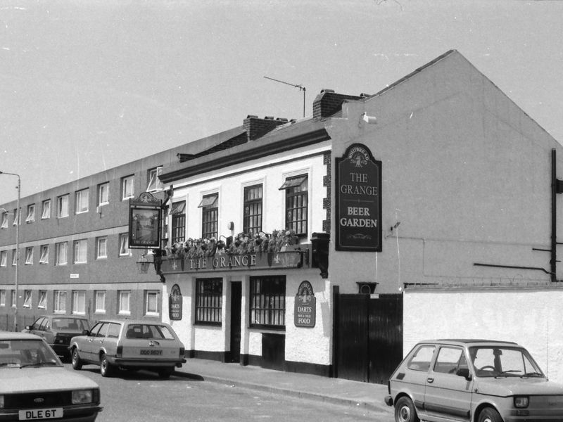 Grange London E13 taken in July 1987.. (Pub, External, Key). Published on 06-10-2018 