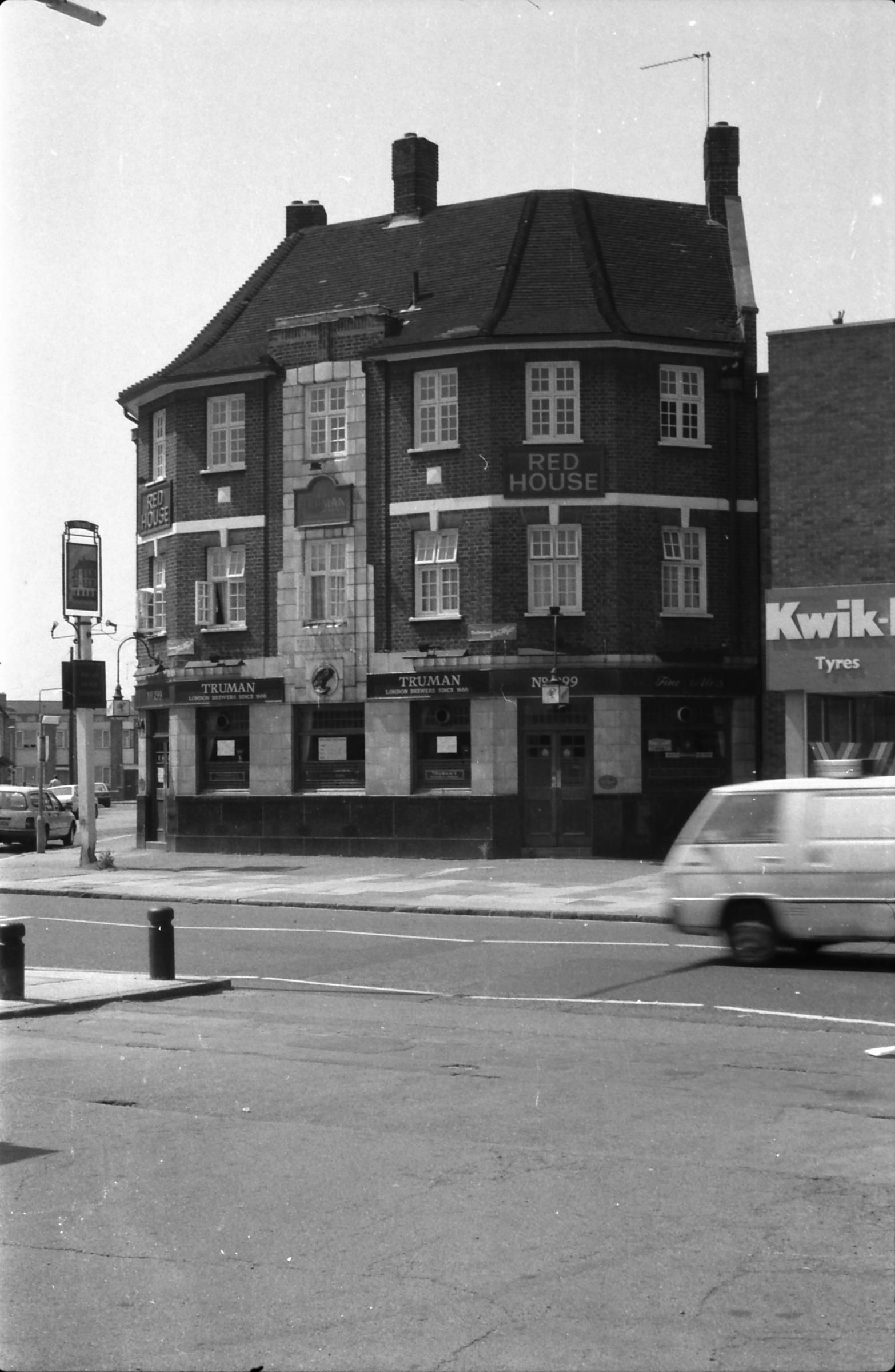 Red House London E13 taken in July 1987.. (Pub, External). Published on 06-10-2018