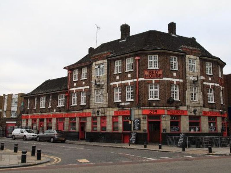 Red House London E13. (Pub, External). Published on 05-11-2013