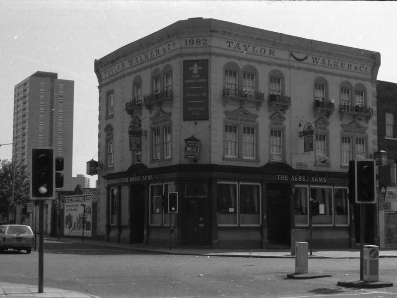 Abbey Arms London E13 taken in July 1987.. (Pub, External). Published on 06-10-2018 