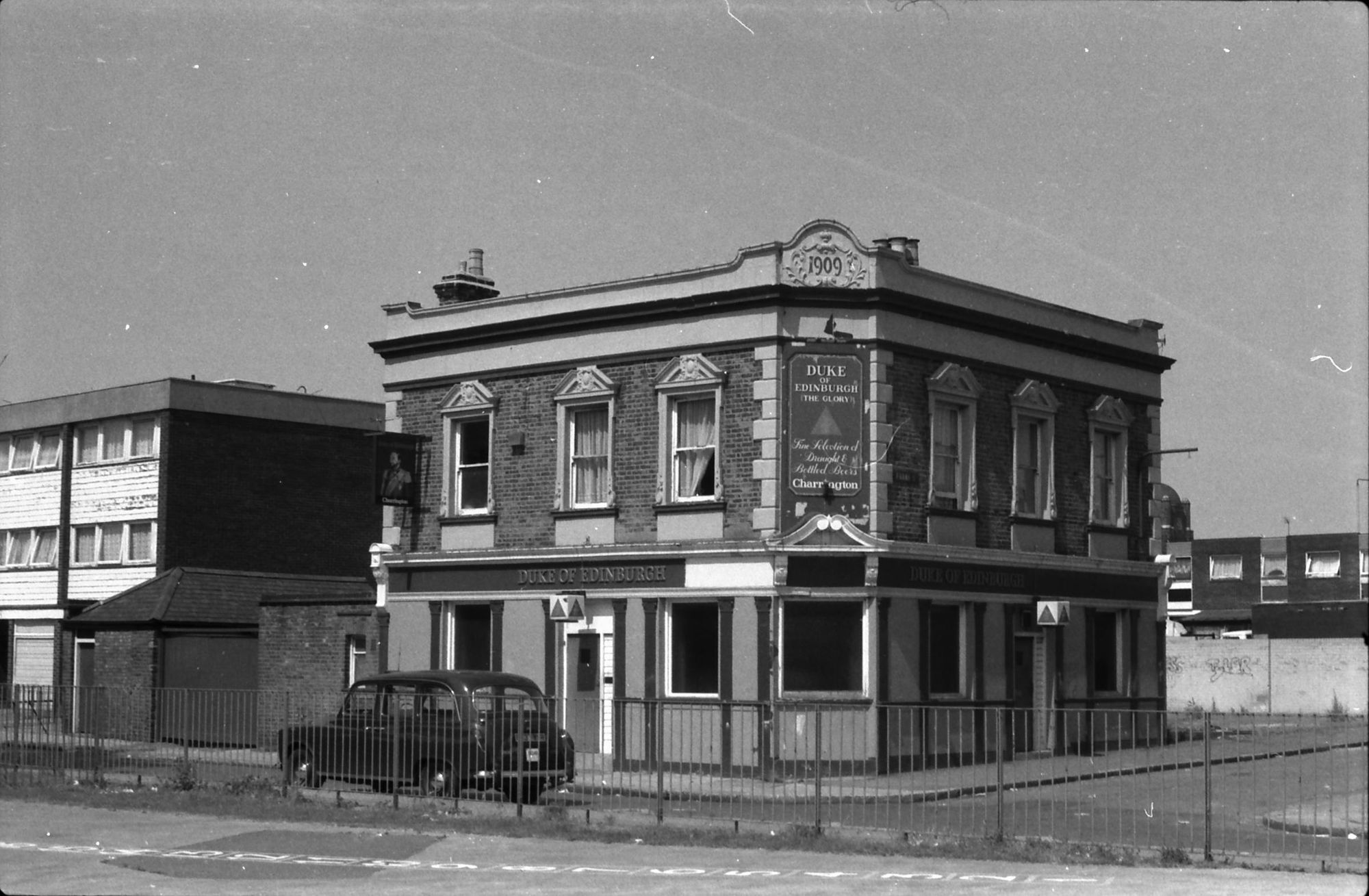 Duke of Edinburgh Jutland Rd London E13 taken in July 1987.. (Pub, External, Key). Published on 06-10-2018