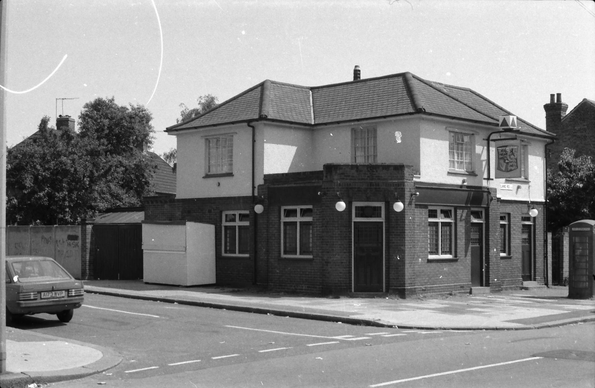 Duke of Cumberland London E13 taken in July 1987.. (Pub, External, Key). Published on 06-10-2018
