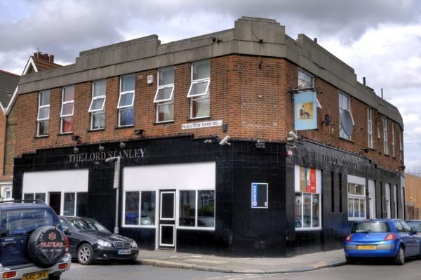 Lord Stanley London E13. (Pub, External). Published on 05-11-2013