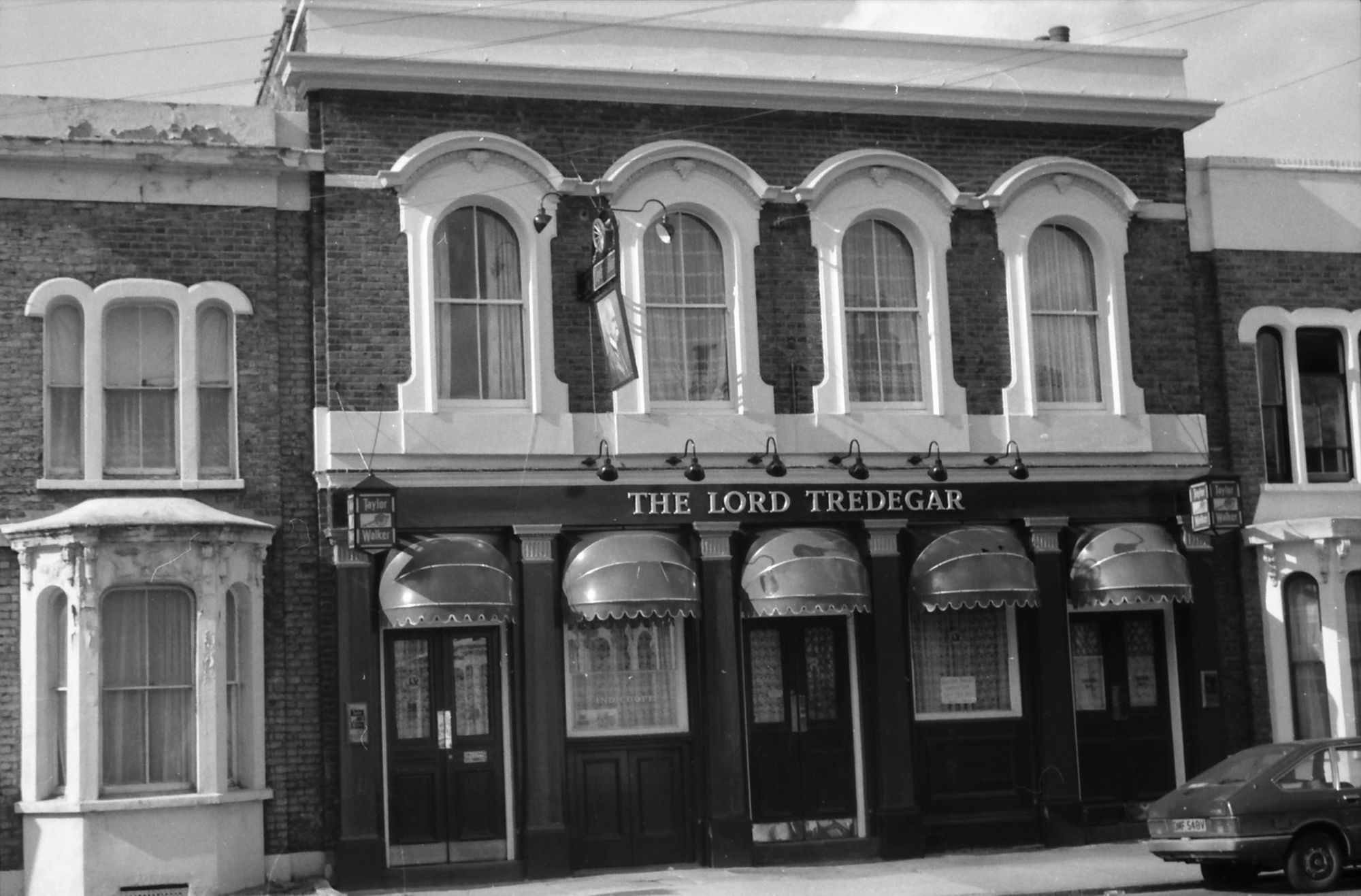 Lord Tregegar London E3 taken 19-41987. (Pub, External). Published on 28-03-2018