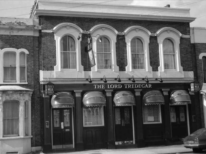 Lord Tregegar London E3 taken 19-41987. (Pub, External). Published on 28-03-2018