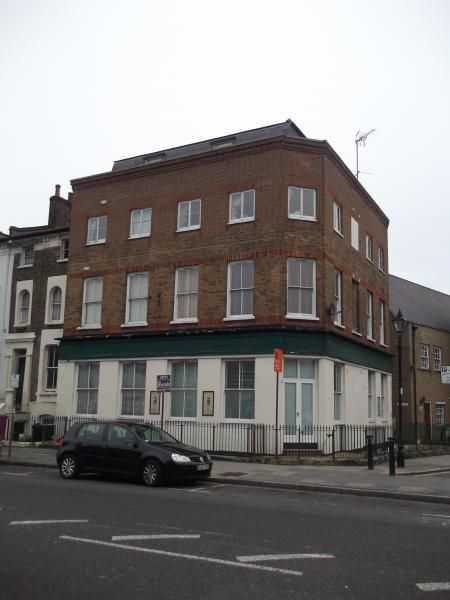 Railway Tavern London E3. (Pub, External). Published on 27-10-2013