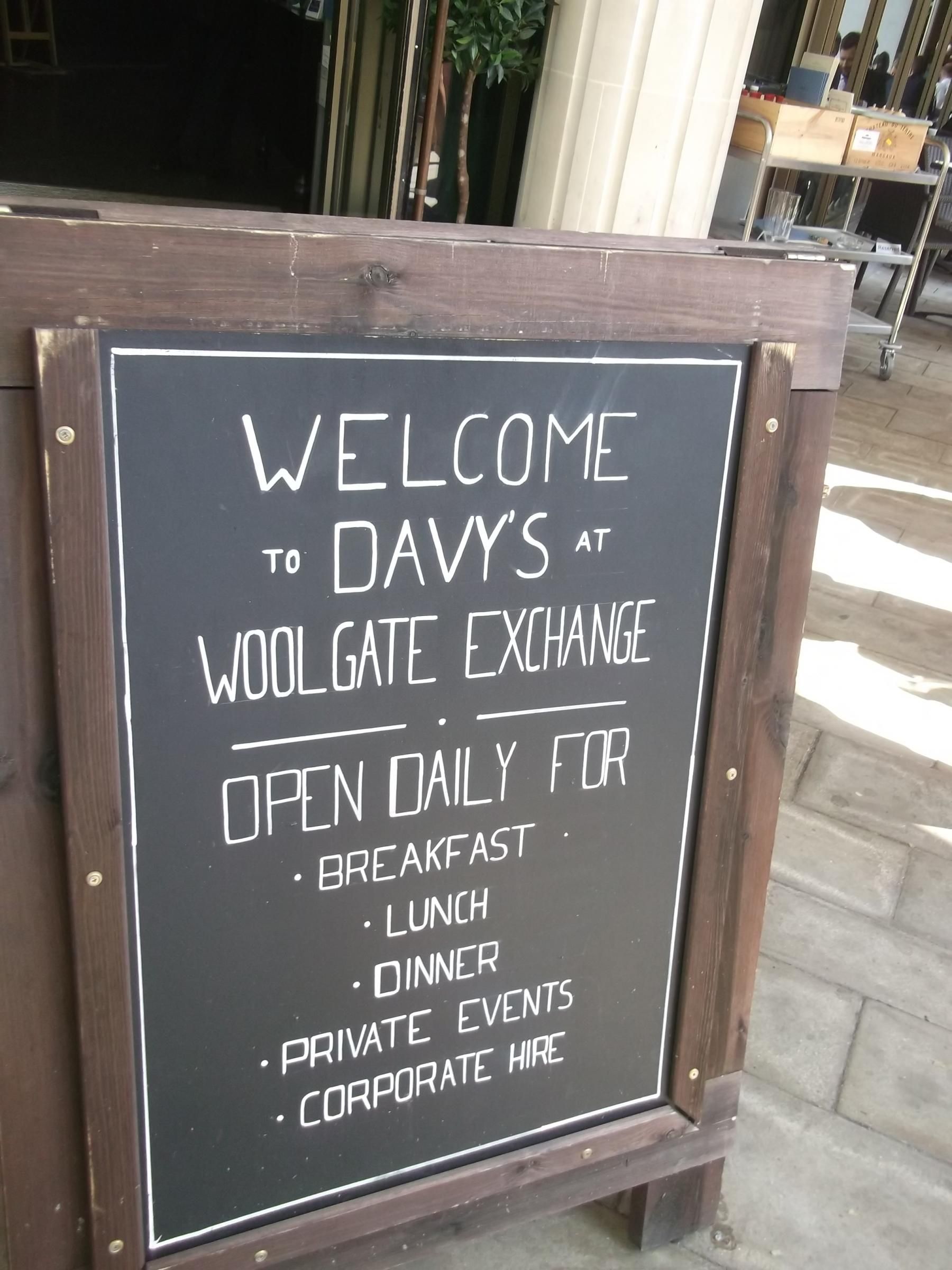 Davys Woolgate London EC2V taken May 2016. (Pub). Published on 10-02-2017