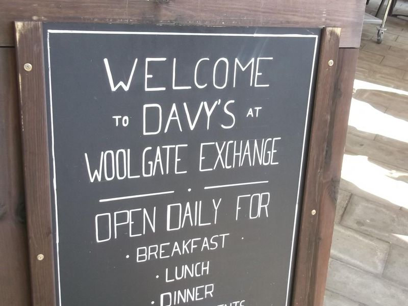 Davys Woolgate London EC2V taken May 2016. (Pub). Published on 10-02-2017 
