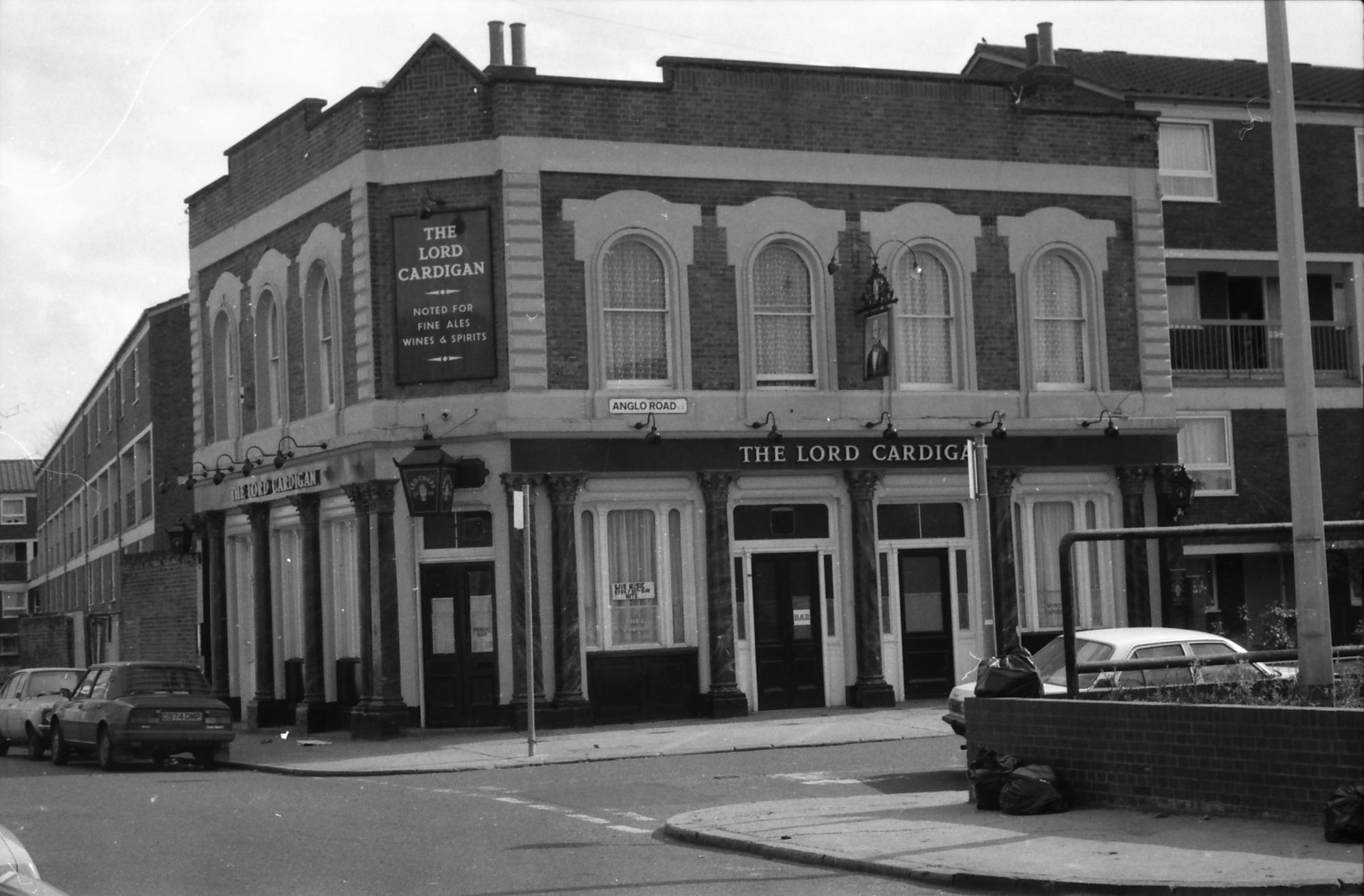 E3-Lord Cardigan taken 19-4-1987.. (Pub, External). Published on 28-03-2018