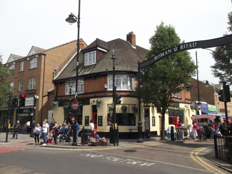 Albert London E3 taken May 2014. (Pub, External, Key). Published on 24-05-2014 