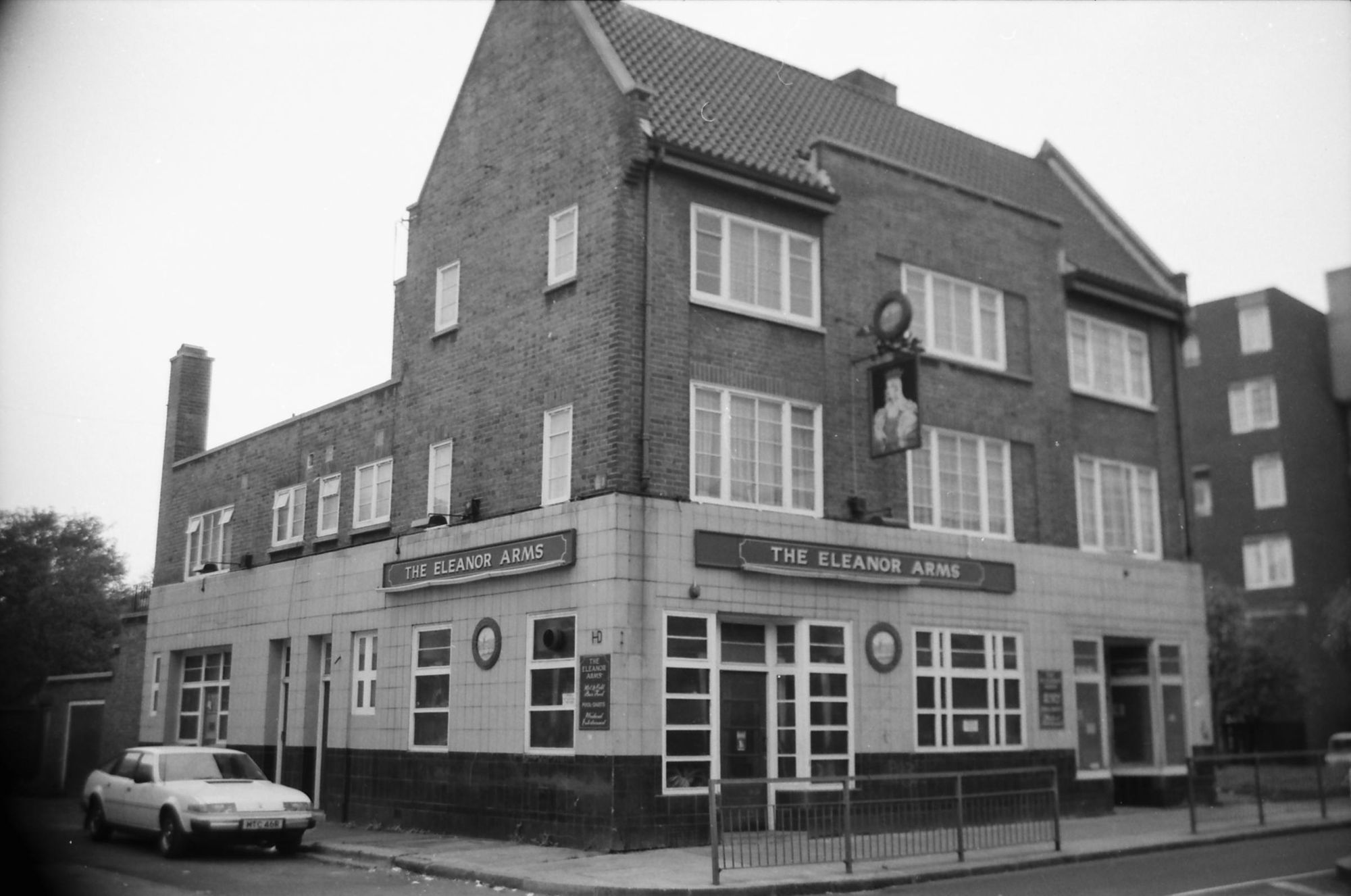 E3-Eleanor Arms in 1986.. (Pub, External). Published on 28-03-2018
