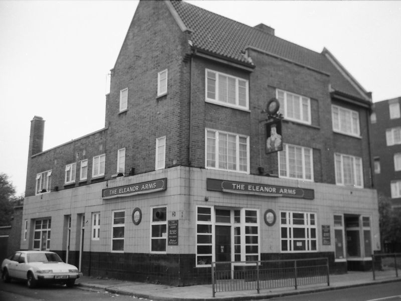 E3-Eleanor Arms in 1986.. (Pub, External). Published on 28-03-2018 