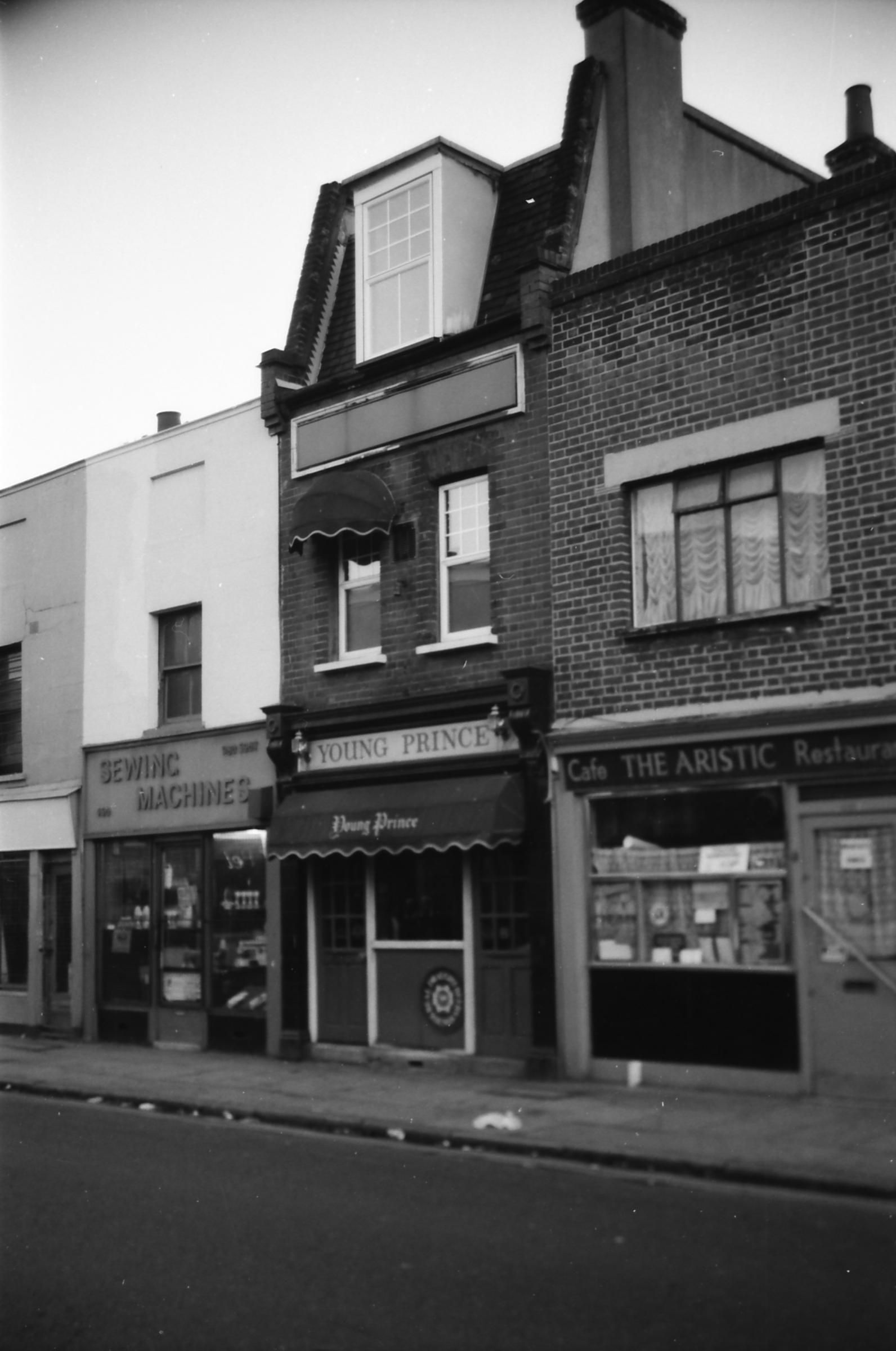 Young Prince London E3 taken in 1985. (Pub, External). Published on 28-03-2018
