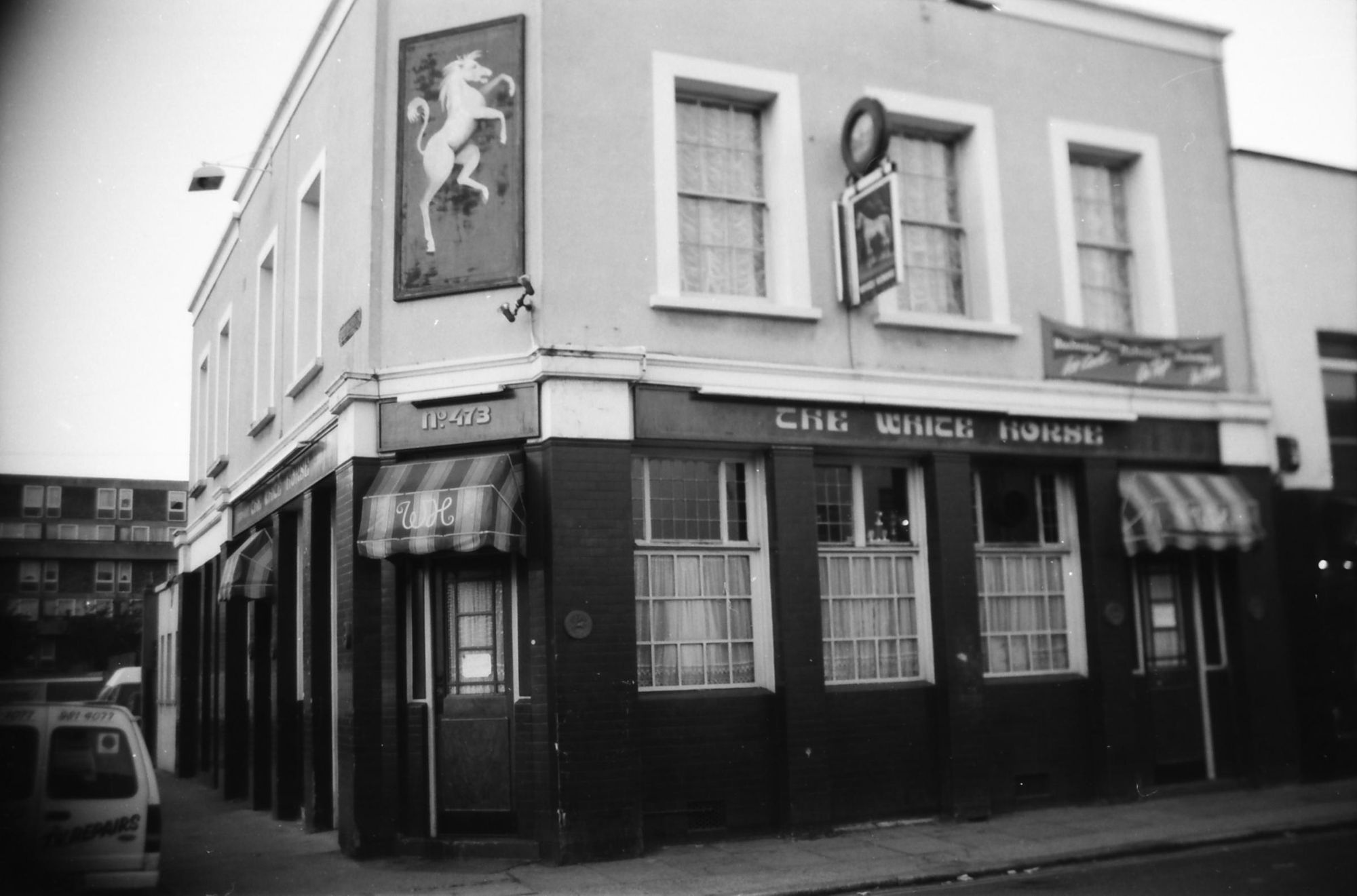 White Horse London E3 taken in 1986. (Pub, External, Key). Published on 28-03-2018
