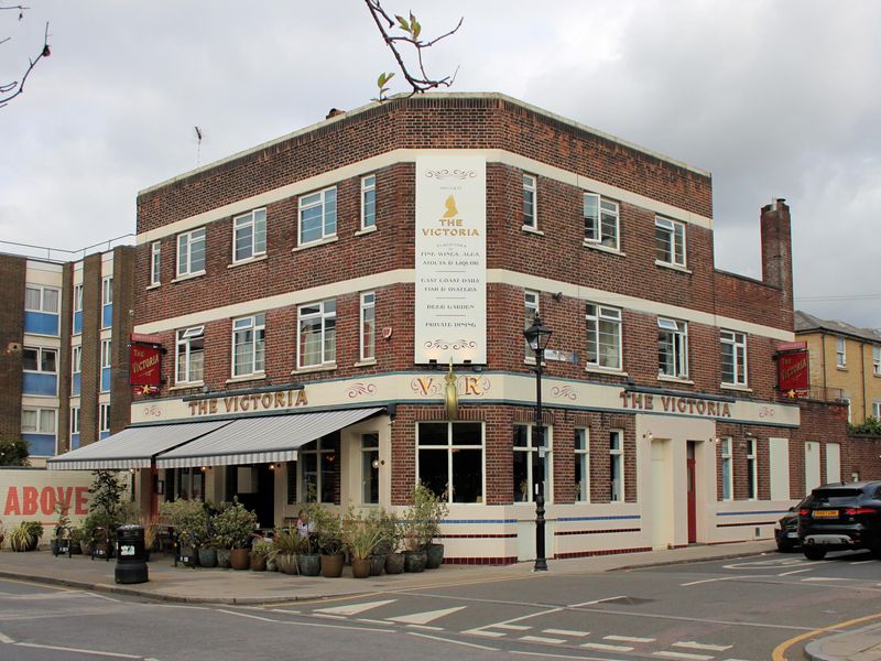 Victoria London E3 20261005. (Pub, External, Key). Published on 14-10-2026