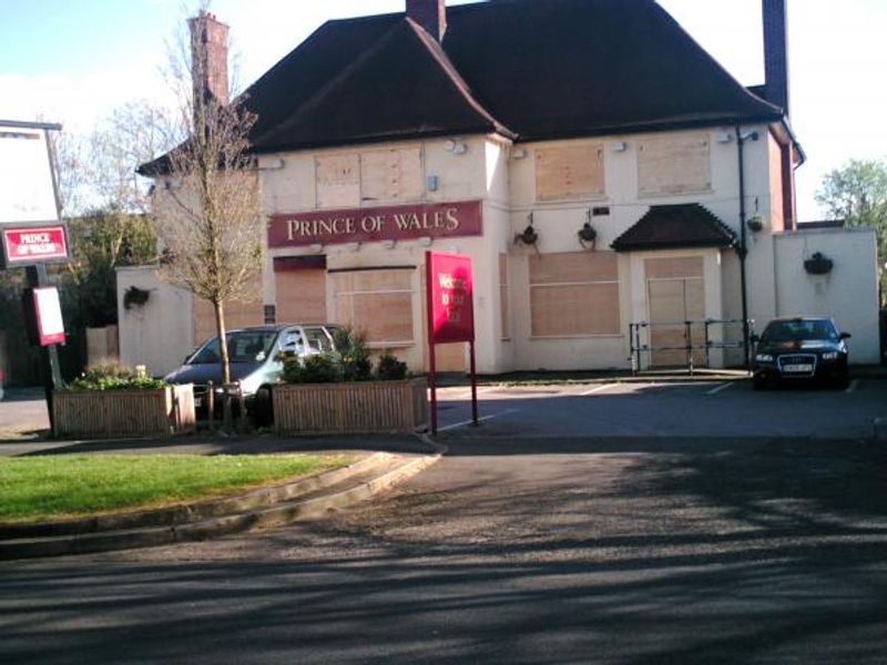 Prince of Wales London  E4. (Pub, External). Published on 06-12-2013 