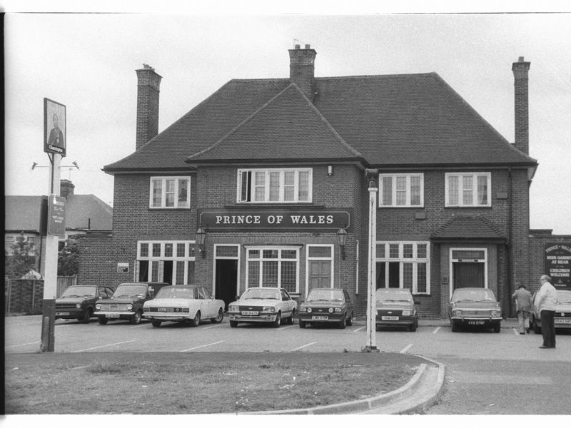 Prince of Wales London E4 taken in 1986.. (Pub, External, Key). Published on 18-04-2018