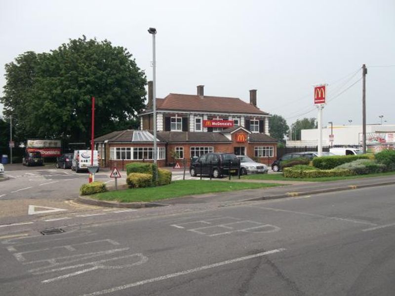 Fountain  London E4. (Pub, External, Key). Published on 21-11-2013 