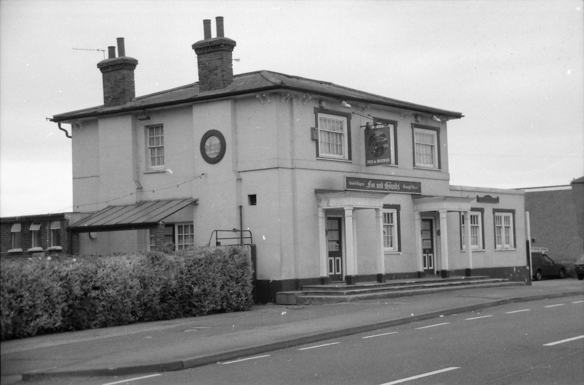 Fox & Hounds London E4 taken in 1986. (Pub, External, Key). Published on 18-04-2018