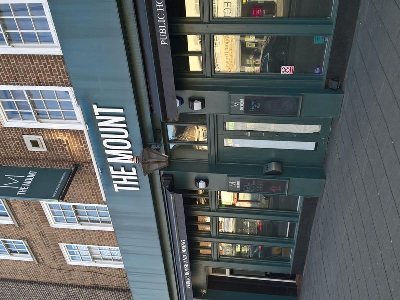 Mount London E4 taken 2019/02/27. (Pub, External). Published on 11-03-2019