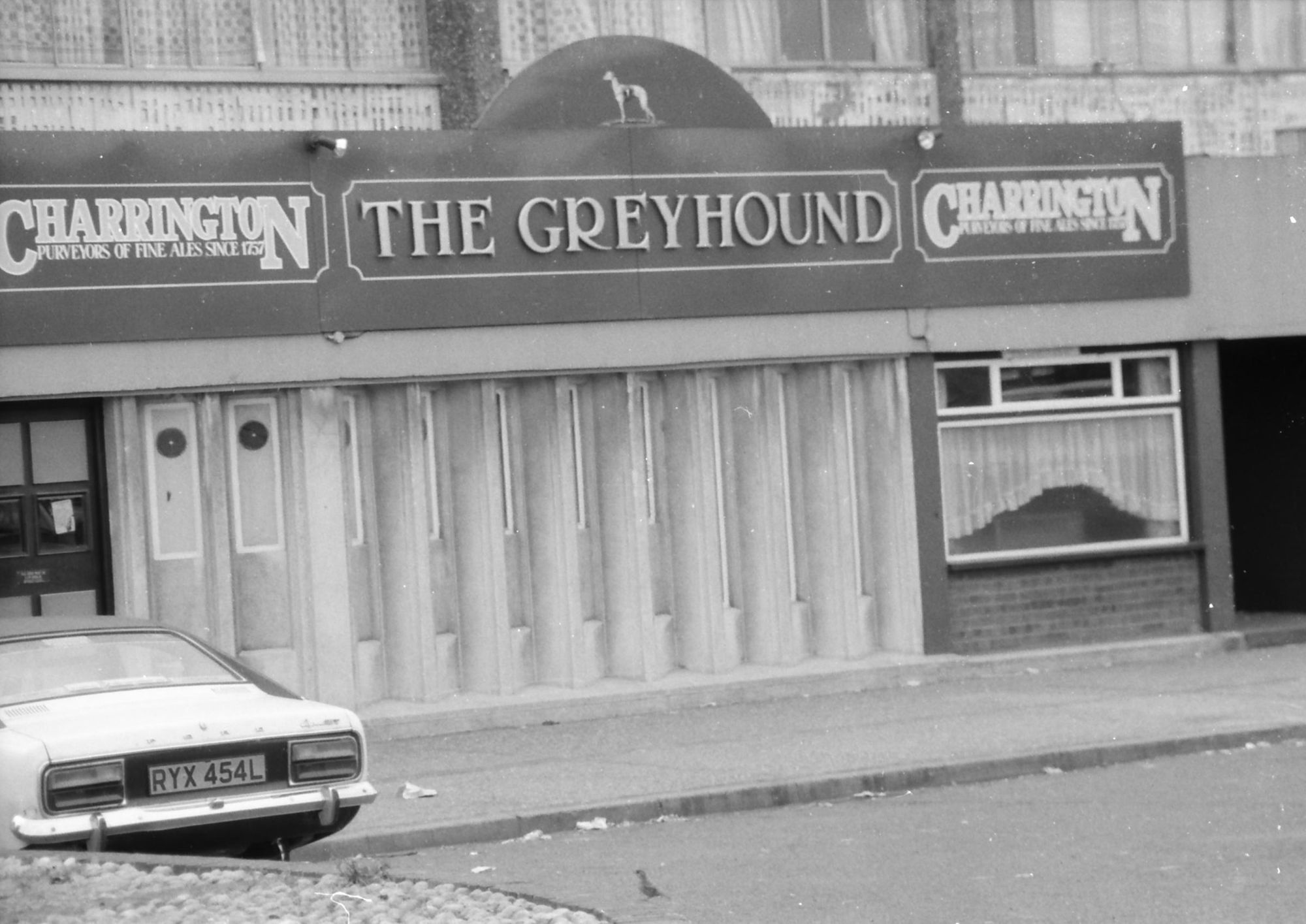 Greyhound London E4 taken in 1986. (Pub, External, Key). Published on 18-04-2018