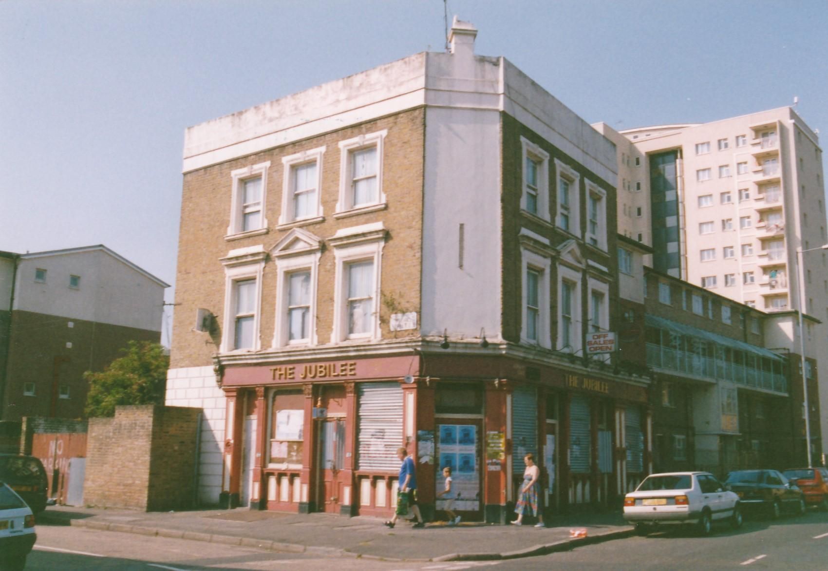 Jubilee Tavern London E5 taken in 2002.. (Pub, External). Published on 25-06-2020