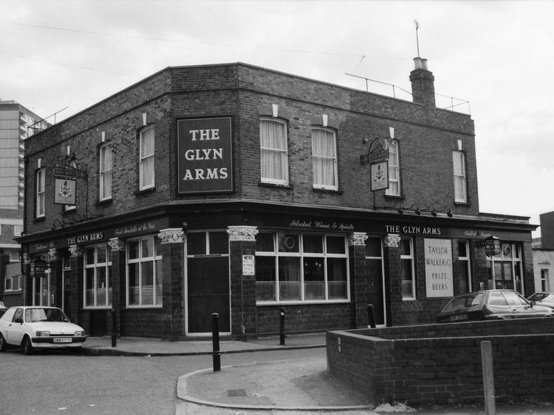 Glyn Arms London E5 taken in 1989.. (Pub, External). Published on 18-04-2018