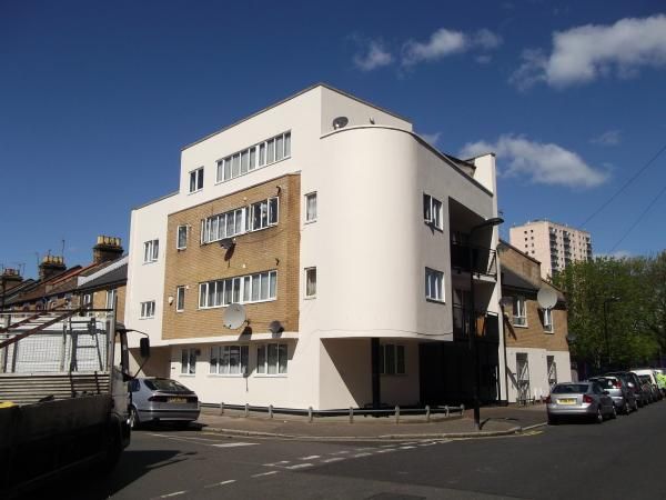 Golden Shoe(site of) London E5 taken April 2015. (Pub, External). Published on 02-05-2015