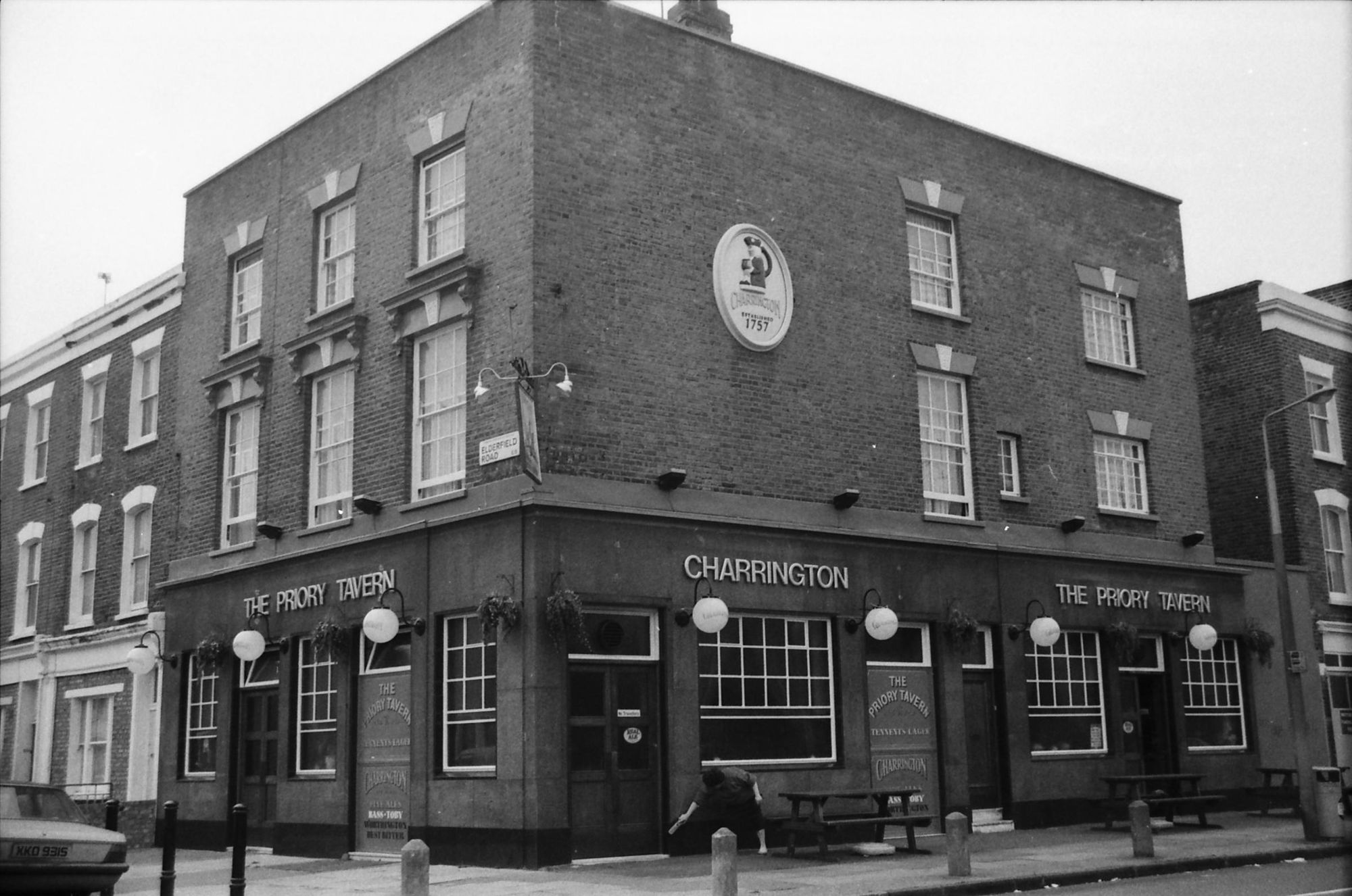 Priory Tavern London E5 taken 1 April 1989.. (Pub, External). Published on 21-06-2018