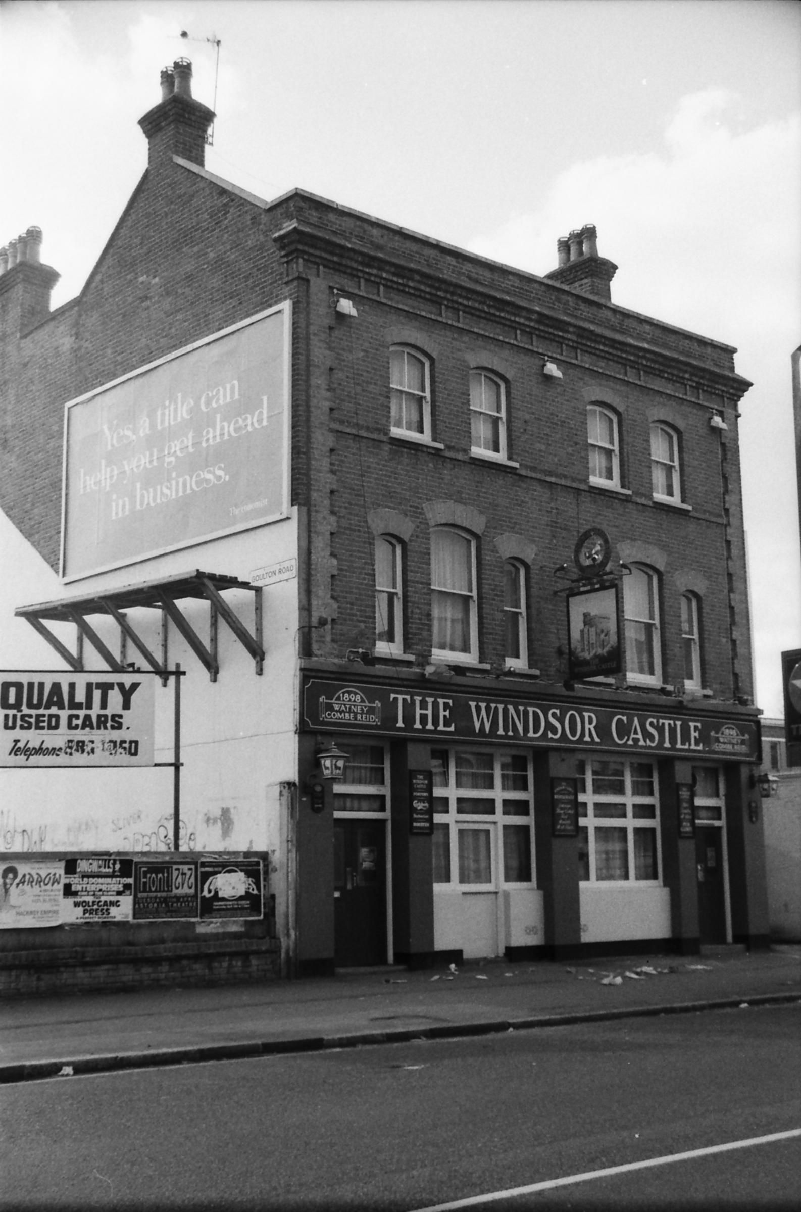 Windsor Castle London E5 taken in 1989.. (Pub, External). Published on 18-04-2018