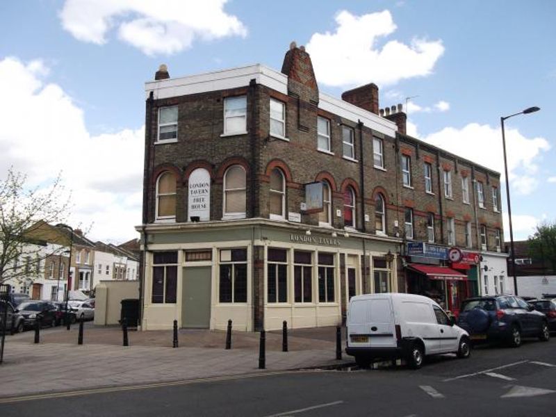 London Tavern London E5 taken April 2015. (Pub, External, Key). Published on 02-05-2015