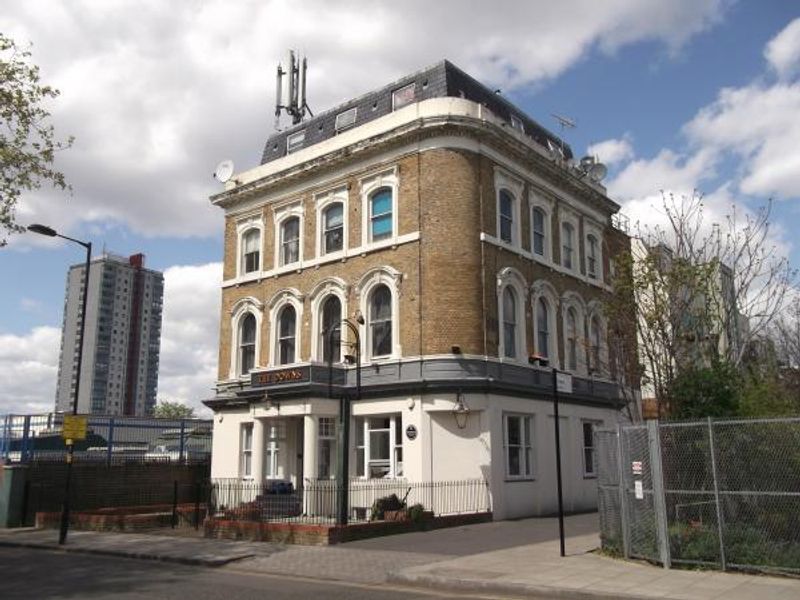 Downs Hotel London E5 taken April 2015. (Pub, External, Key). Published on 02-05-2015