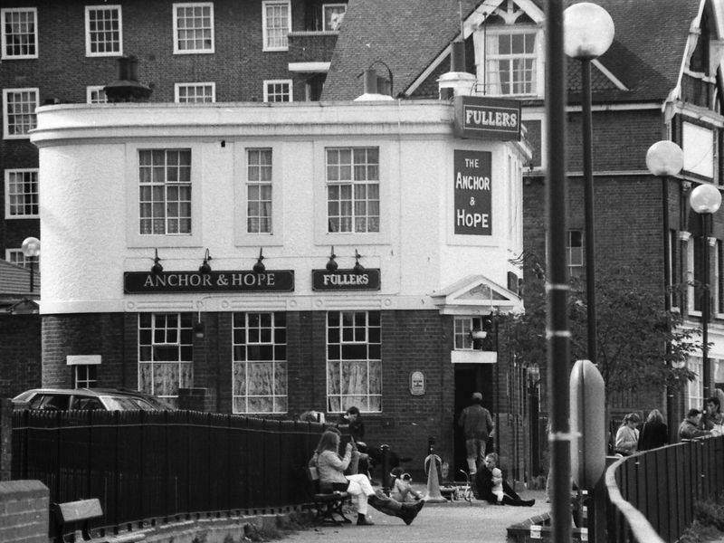 Anchor & Hope London E5 taken in 1989.. (Pub, External). Published on 18-04-2018