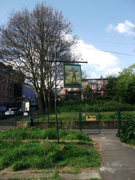 Robin Hood (site of) London E5 taken April 2015. (Pub, External, Key). Published on 02-05-2015