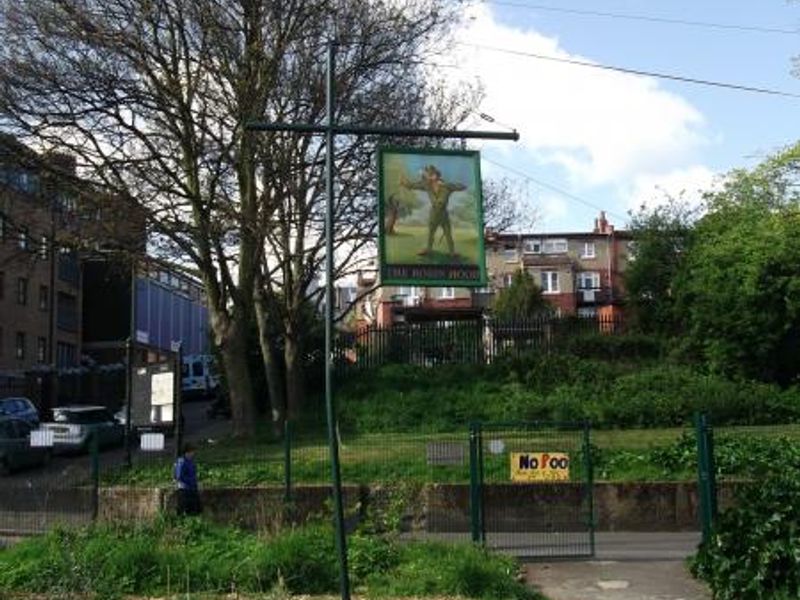 Robin Hood (site of) London E5 taken April 2015. (Pub, External, Key). Published on 02-05-2015