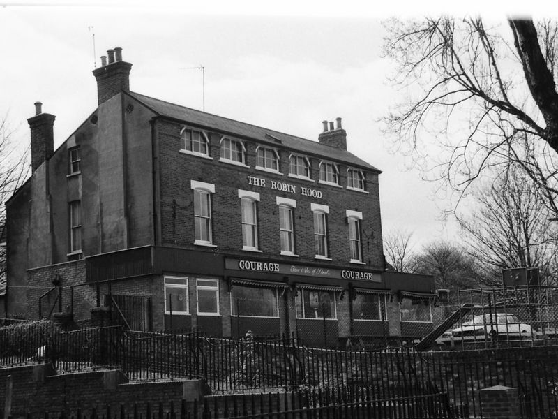 Robin Hood London E5 taken in 1989.. (Pub, External, Key). Published on 18-04-2018