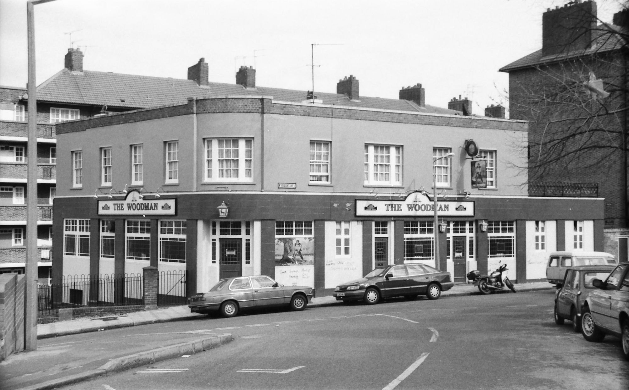 Woodman London E5 taken in 1989.. (Pub, External, Key). Published on 18-04-2018