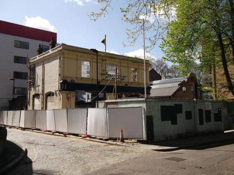 Ship Aground London E5 taken April 2015. (Pub, External). Published on 02-05-2015