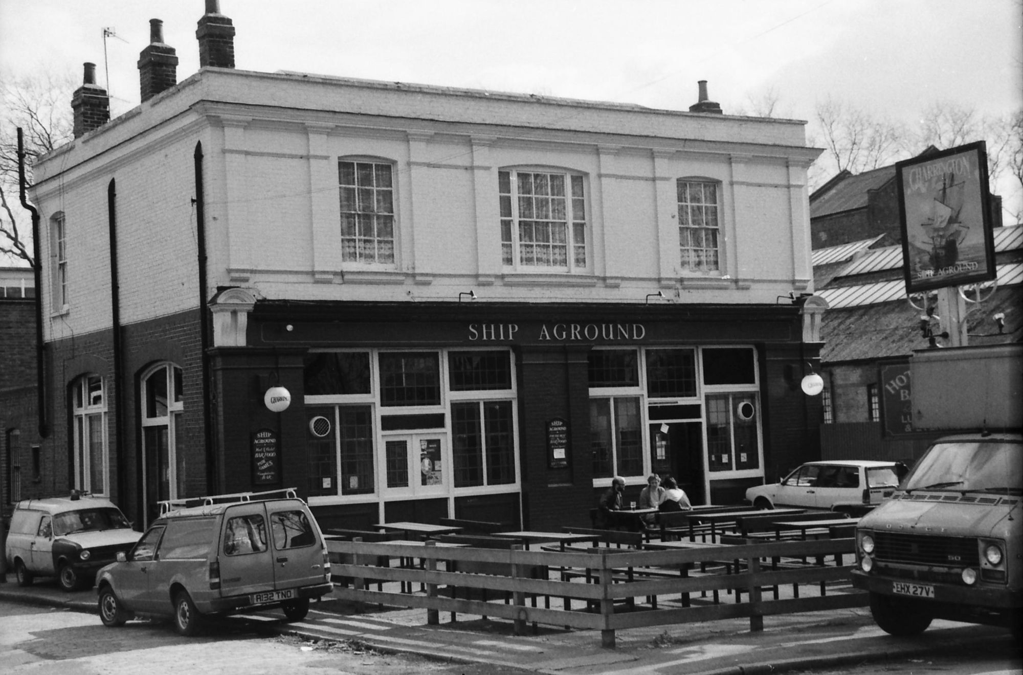 Ship Aground London E5 taken in 1989.. (Pub, External, Key). Published on 18-04-2018
