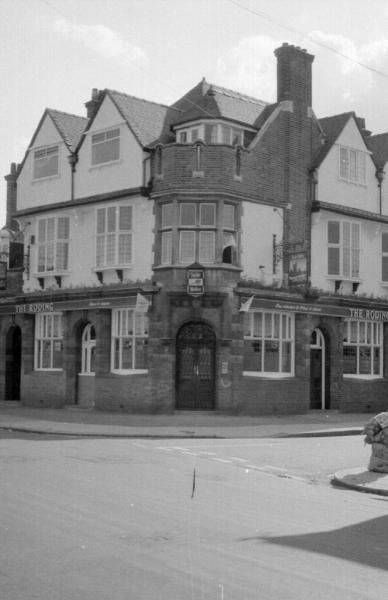 Roding London E6 taken in 1986.. (Pub). Published on 29-04-2016