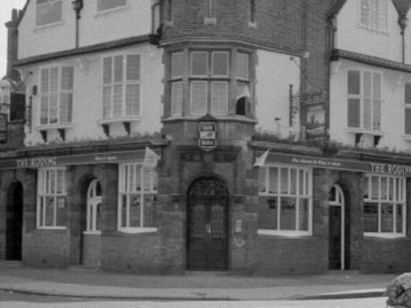 Roding London E6 taken in 1986.. (Pub). Published on 29-04-2016