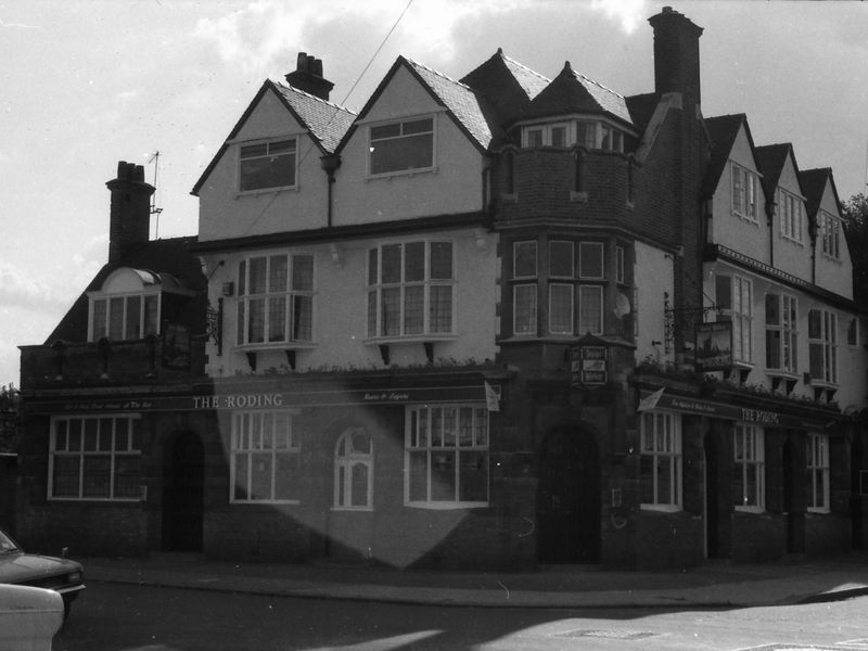 Roding London E6 taken 24-08-1986.. (Pub, External, Key). Published on 18-04-2018